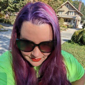 Meet your Posher, Val